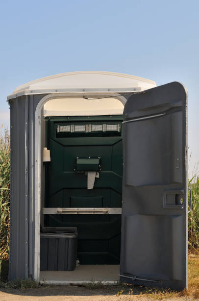 Best Wedding porta potty rental  in Montezuma, IA