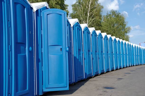 Porta potty rental for outdoor events in Montezuma, IA